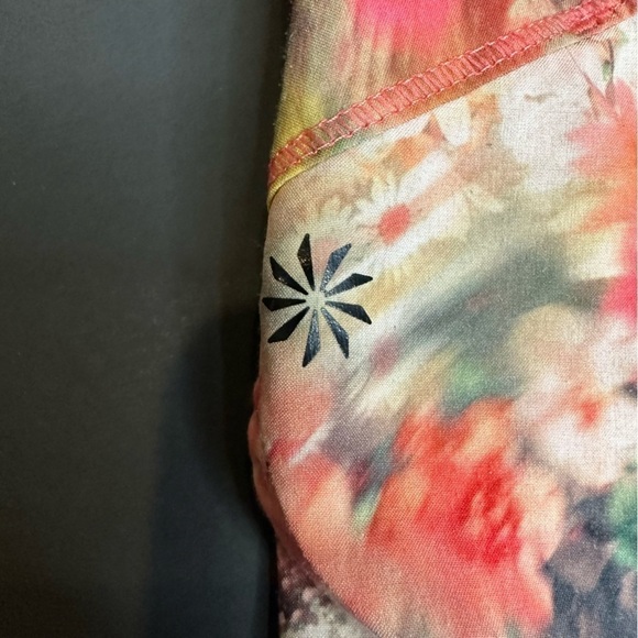 Athleta Girl Size Large 12 Run the World Short Coral Pink Blurred Floral 3” - Picture 4 of 7